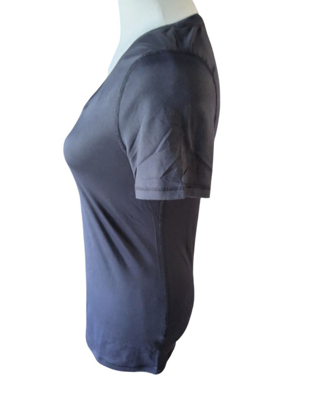 New Athletic Womens Black V-Neck Wrinkle Free Short Sleeve T-Shirt - Picture 2 of 5